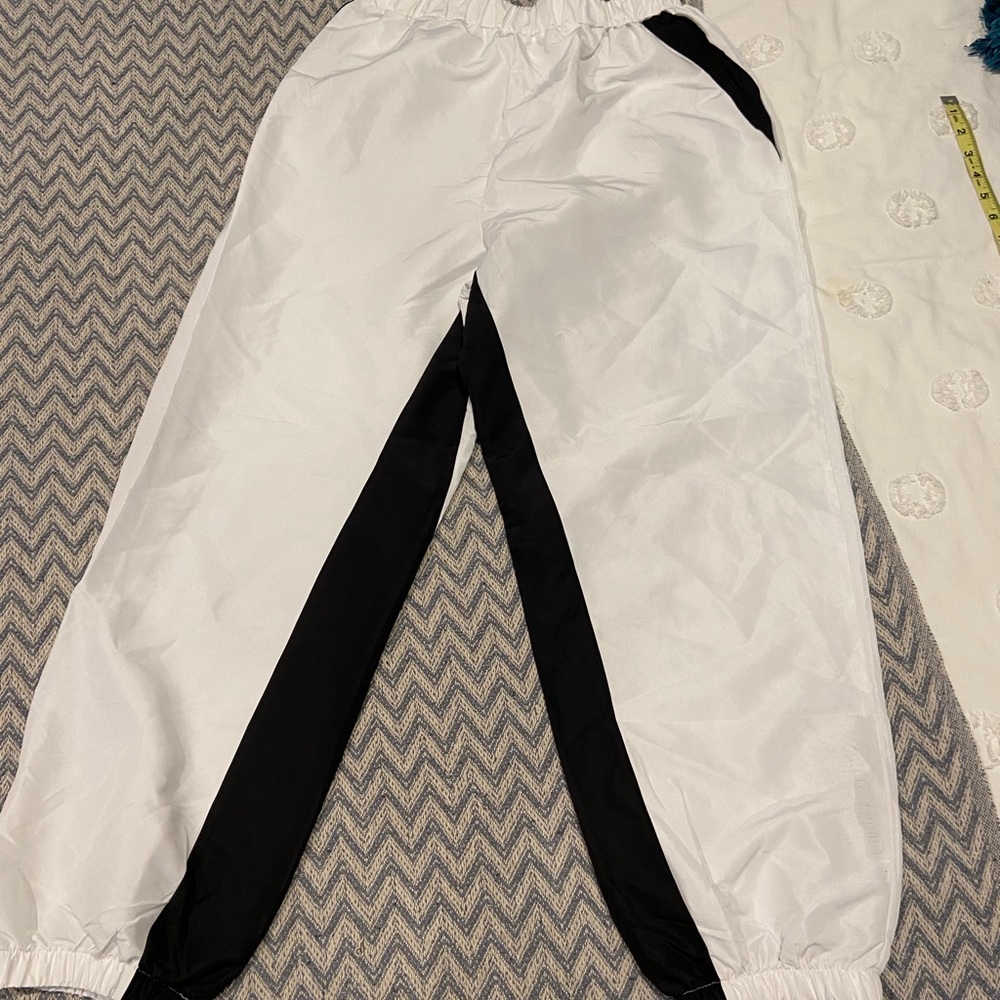 Weissman Mixify 2-Piece Set – Long Sleeve Crop Top & Contrast Joggers - Picture 5 of 8
